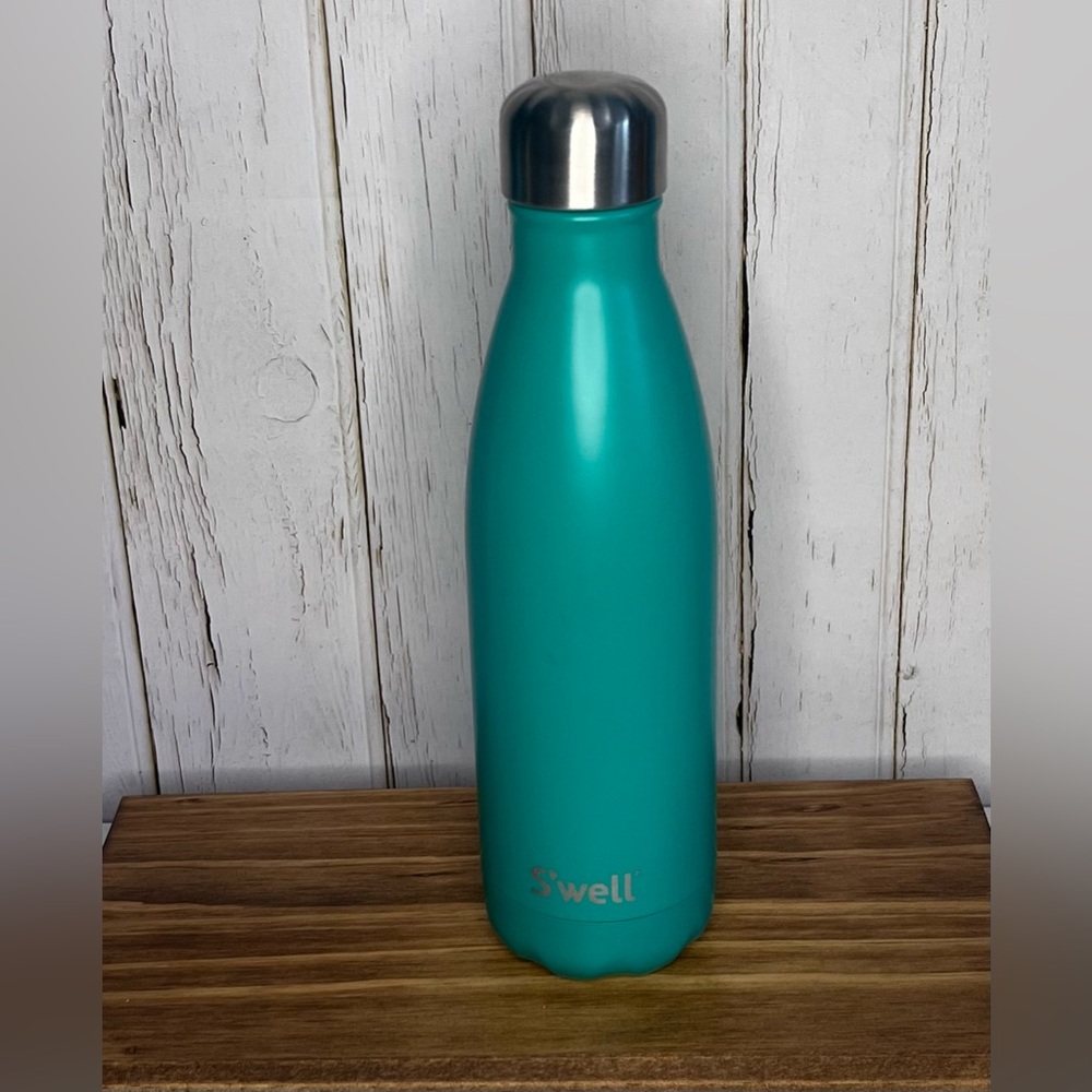S’well Water Bottle 17oz Matte Green